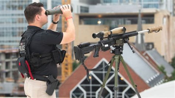 What sniper does Agent 47 use?